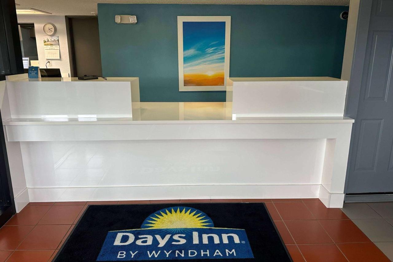 Days Inn By Wyndham Columbus Worthington Exterior foto